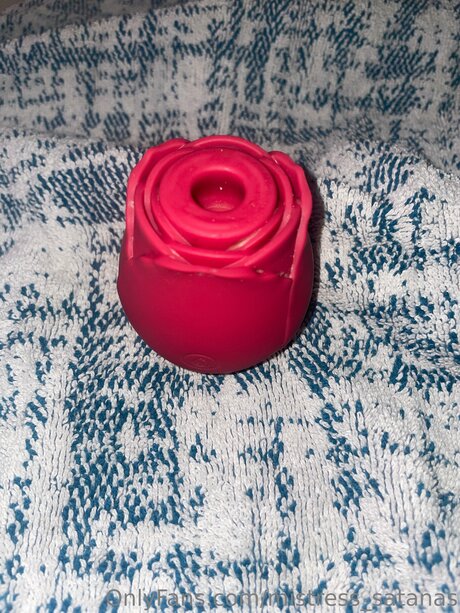 Mistress Satanas star du porno galerie