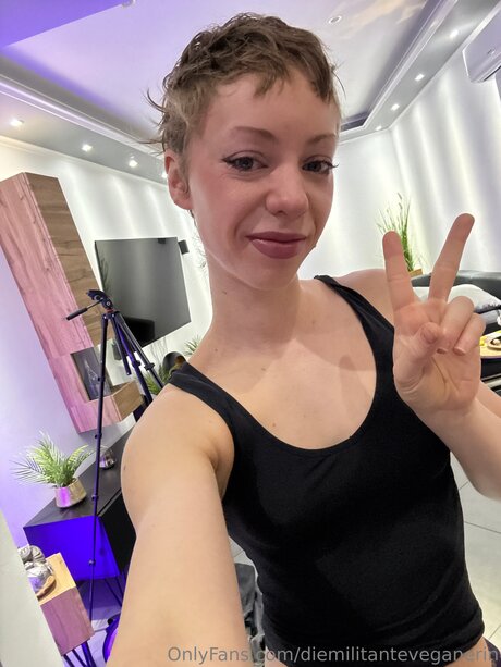 Diemilitanteveganerin nus star du porno photos