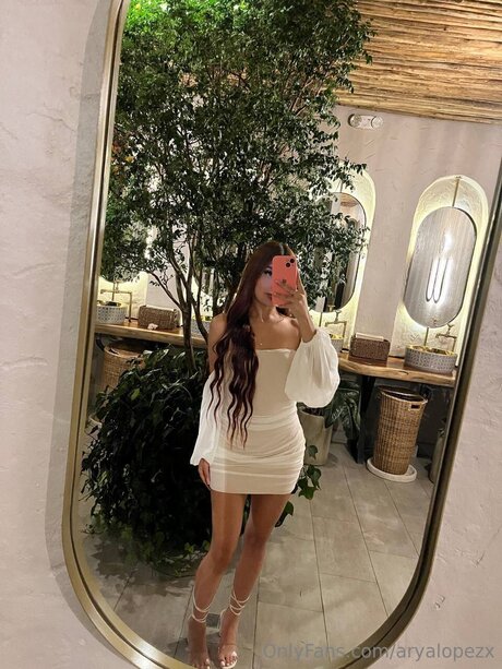 Aryalopezx actrice de sexe photos