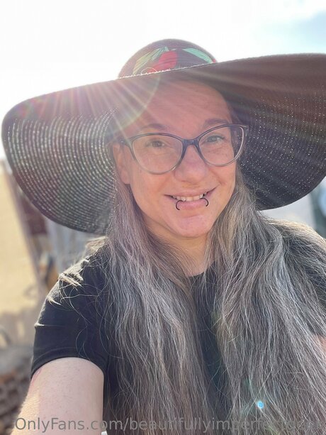 Beautifullyimperfectgeek actrice libre galerie