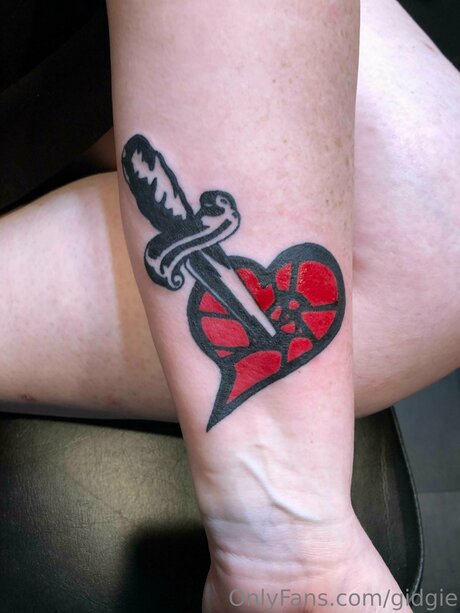 Gidgie star érotique photos