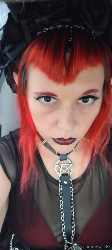 Now Kiss art star du porno photo