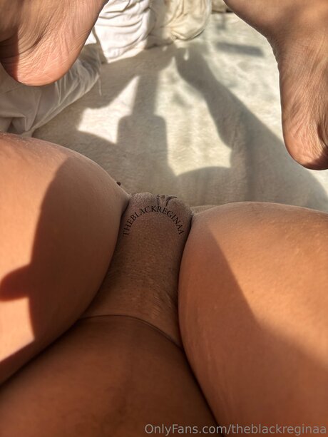 Theblackreginaa star du porno adulte images