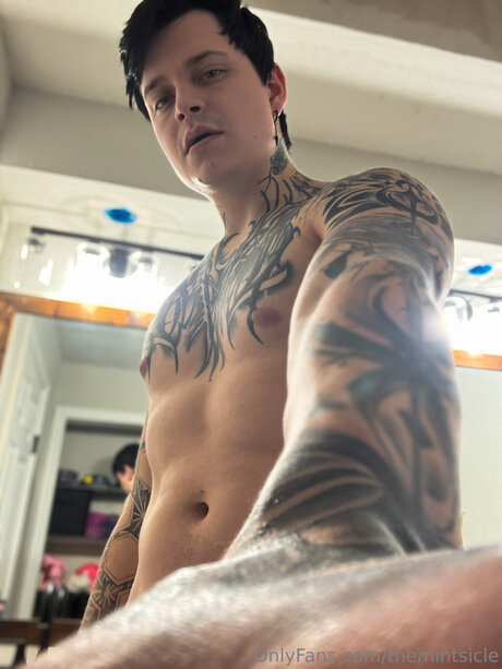 Themintsicle star du porno exclusive photos