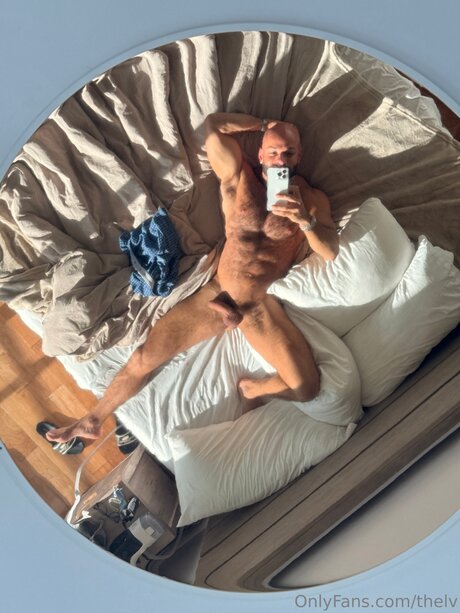 Thelv jolie star du porno galeries