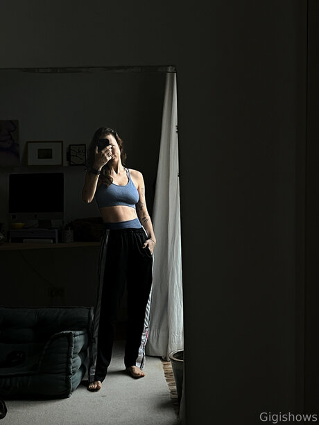 Gigi Shows jolie actrice galerie