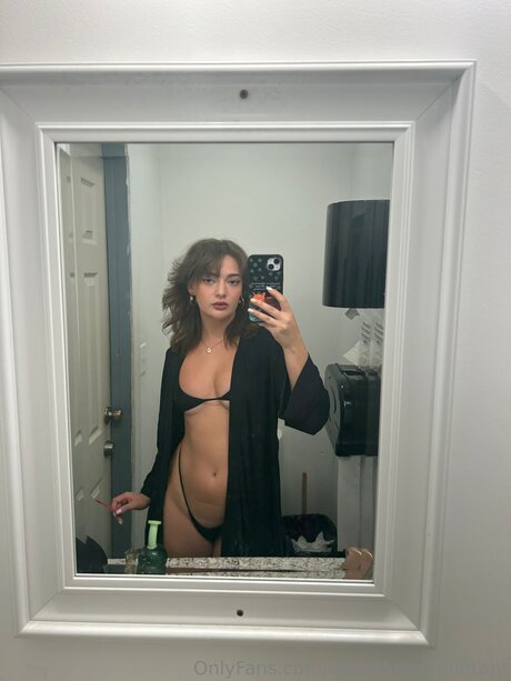 Edentheaccountant actrice hd image