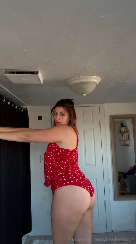 Bayleehope haut modèle photos