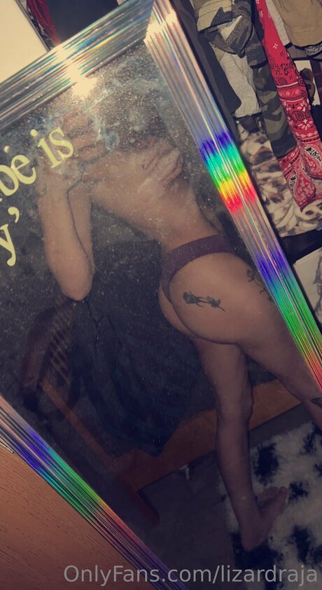 Lizardraja modèle sympa photo