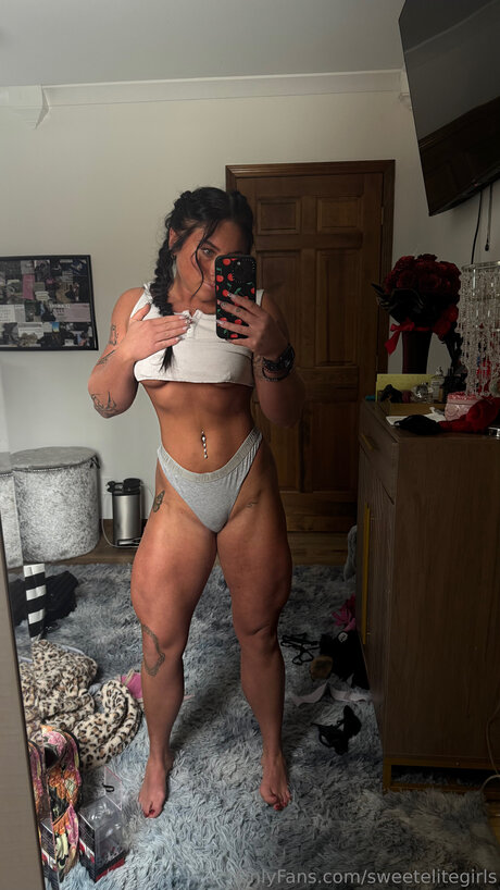 Sweetelitegirls actrice sexy photo