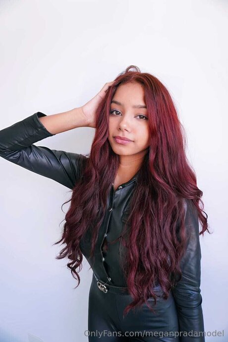 Meganpradamodel modèle érotique photos