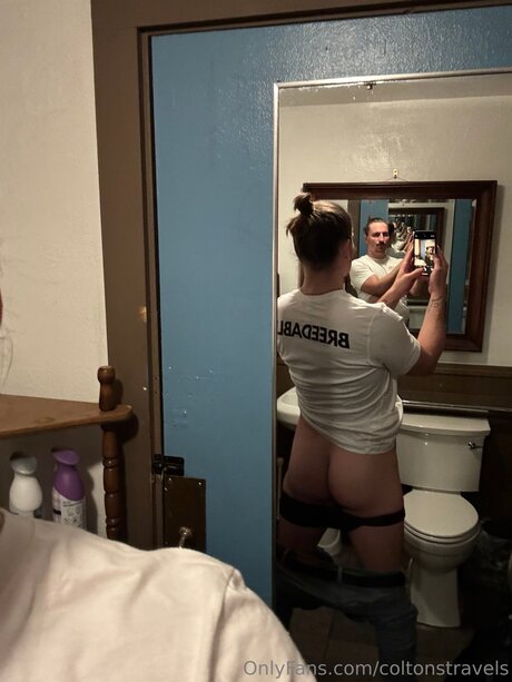 Coltonstravels star du porno sexy des photos