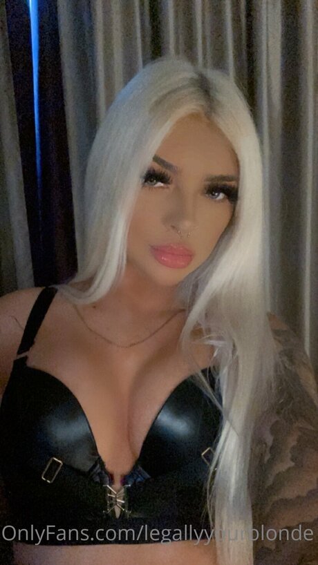 Legallyyourblonde modèle pornographique image