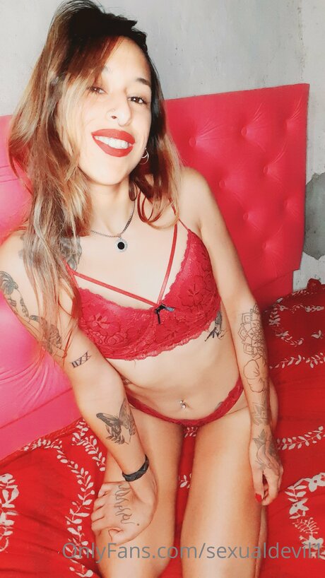 Sexualdevil1 actrice libre des photos