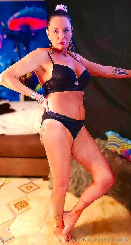 Freebecky étoile nue galeries