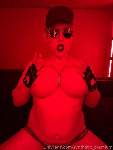 Synthetic Premium actrice érotique images