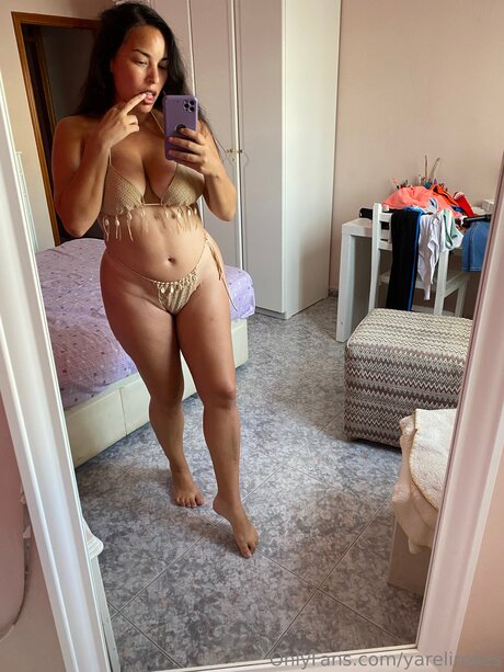 Yareliroses star du porno chaude archive