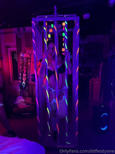 Ddfiestyone modèle de sexe images