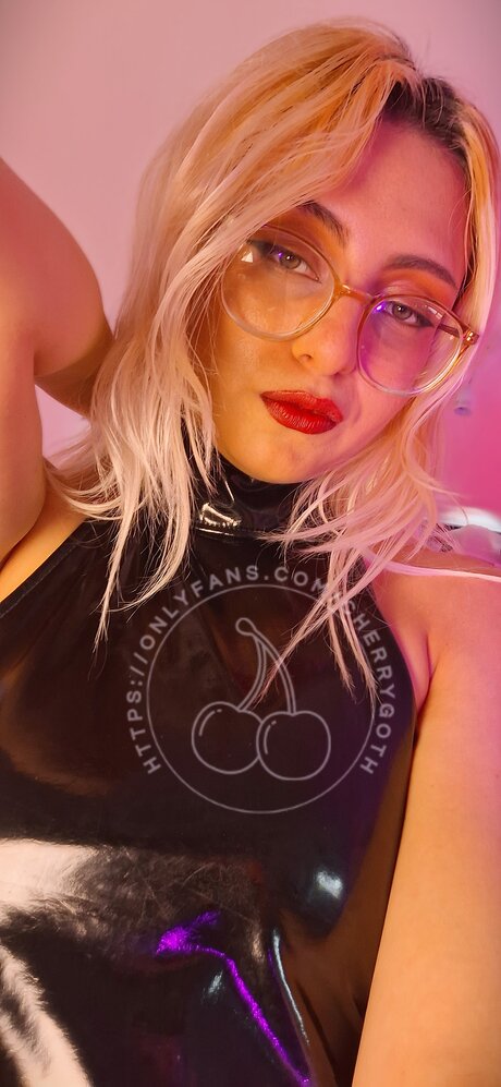 Cherrygoth jolie star du porno archive