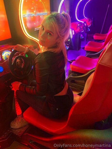 Honeymartina star du porno érotique photo