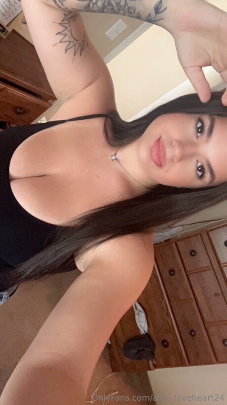 Allie Loveheart24 jolie étoile galeries