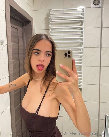 Stacymil star du porno érotique galerie