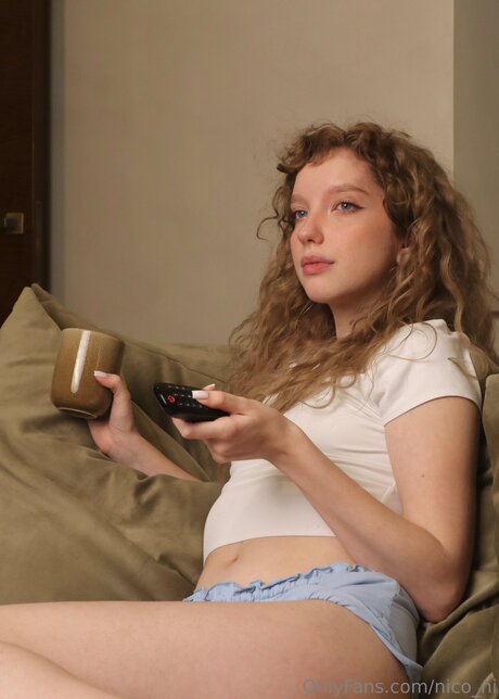 Nico Ni modèle de sexe photo