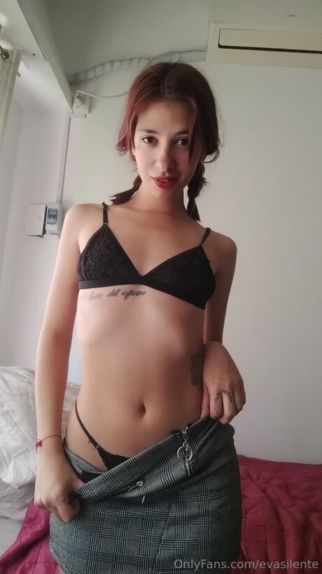 Evasilente nus star du porno img