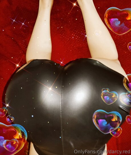 Darcy Red star du porno nue photos