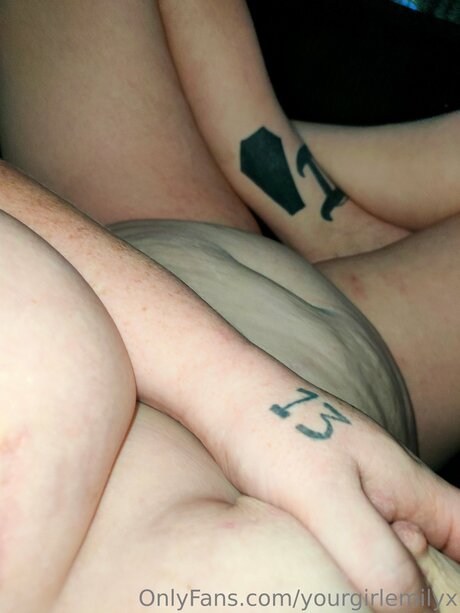 Yourgirlemilyx star du porno xxx collection