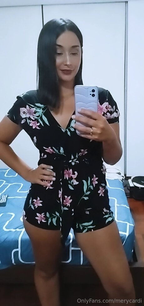 Merycardi jolie actrice des photos