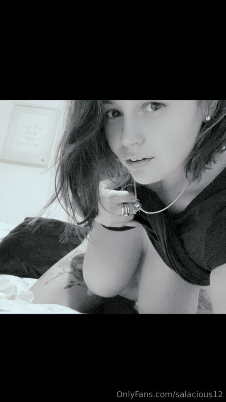 Salacious12 star du porno gratuite archive