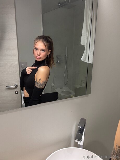 Gajabertolin modèle porno images