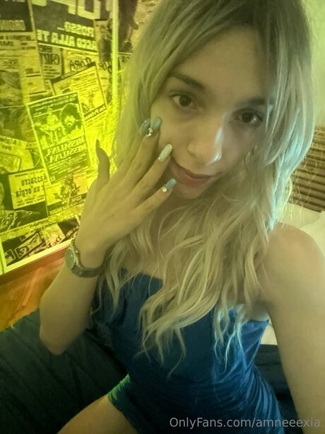 Sharonbugatti actrice chaude des photos