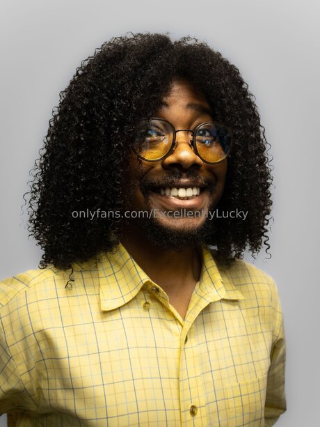 Excellentlylucky modèle érotique img