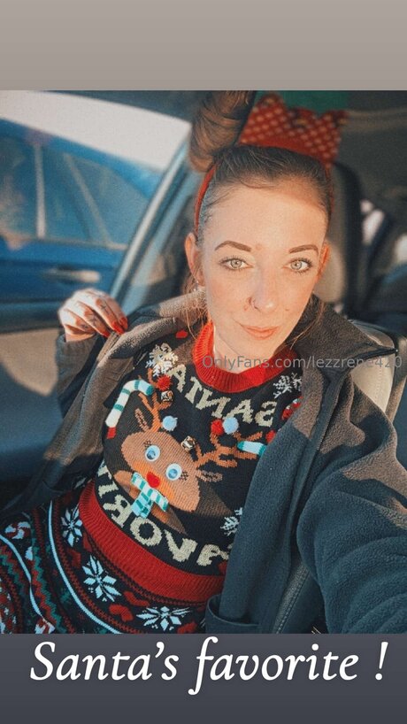 Lezzrene420 star du porno exclusive image