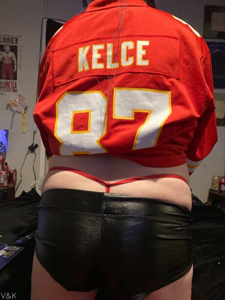 V K Adventures modèle magnifique des photos