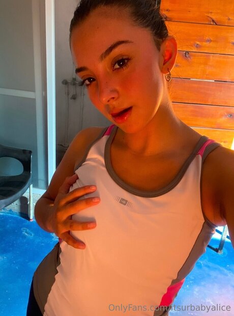 Itsurbabyalice top star photo