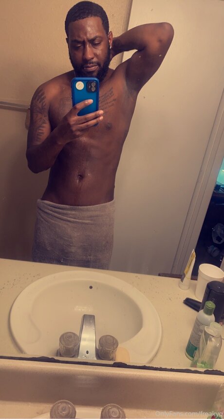 Freakyq actrice pornographique image