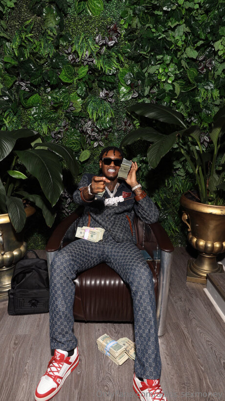 Adios Sexmoney star érotique archive