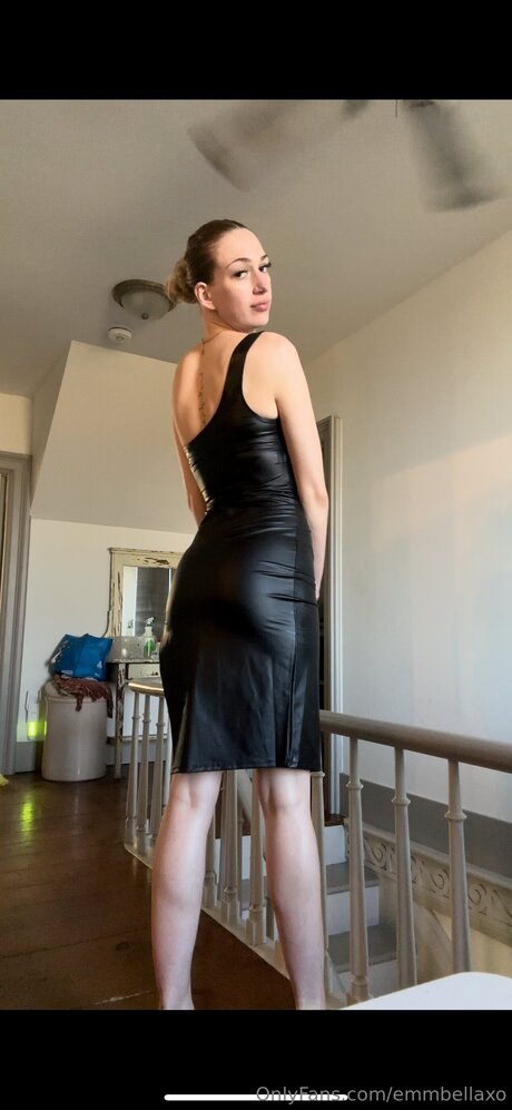 Emmbellaxo modèle de sexe archive