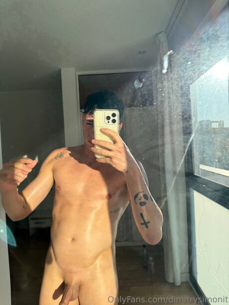 Dimitrysimonit étoile exclusive galeries