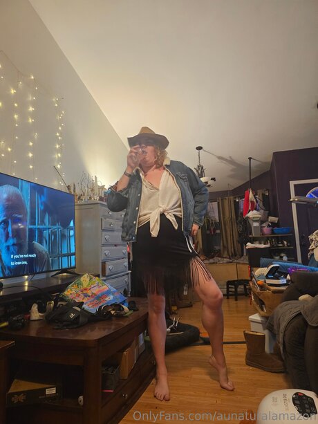 Aunaturalamazon modèle nu photo