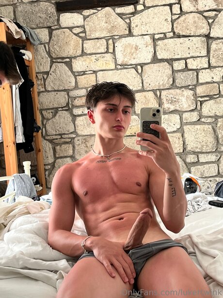 Lukertwink star du porno sexy images