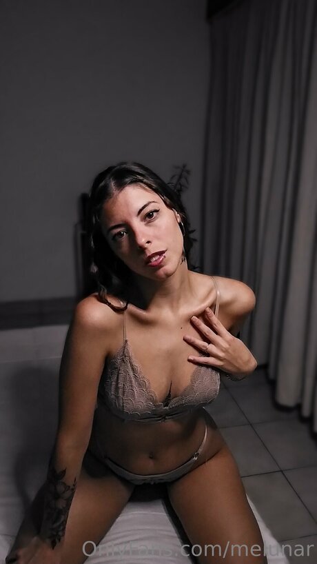 Melunar actrice photo