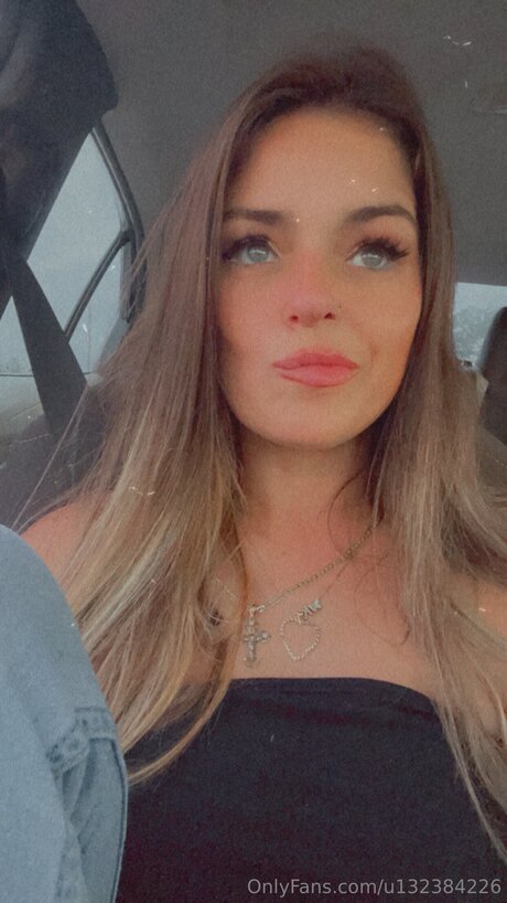 U132384226 modèle hd galerie