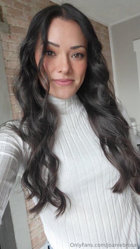 Joaniebrosas actrice de grande qualité des photos