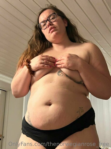 Thenorwegianrose Free haut modèle archive