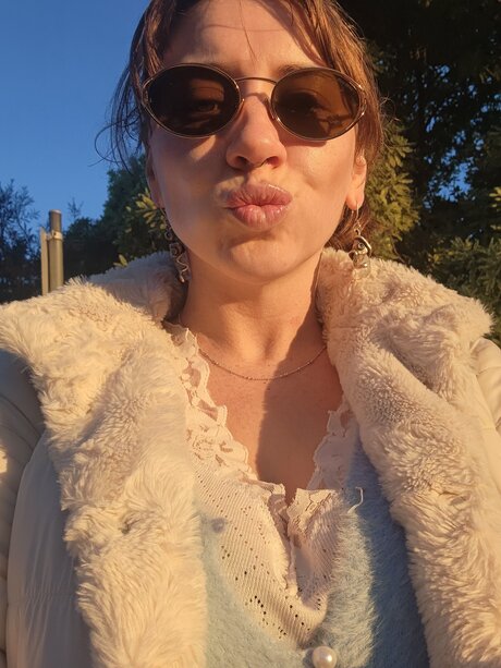 Helloeloise modèle magnifique photos