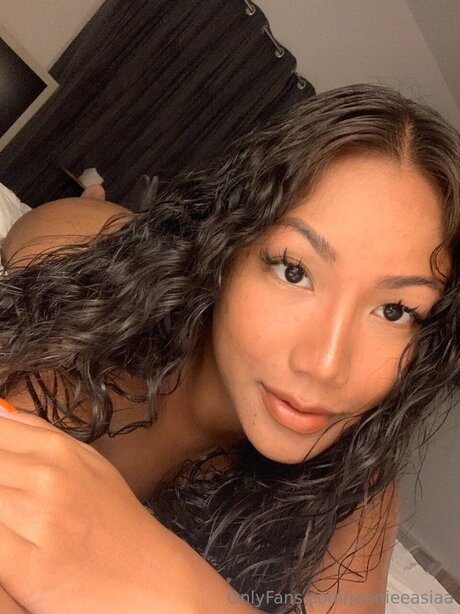 Jannieeasiaa étoile hd archive